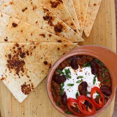 Чили Кон Карне с тортильей в Mexo Food Bar по цене 620 ₽