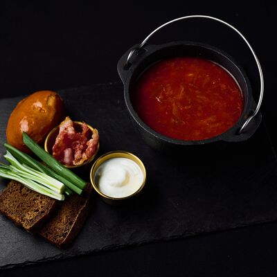 Борщ с говядинойв Эндорфин по цене 660 ₽