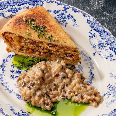 Пирог с курицей и кашей из кедрового ореха в Ваще Огонь по цене 640