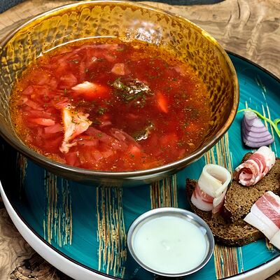 Борщ со сметаной и зеленью в Мята signature 2ФР по цене 880 ₽