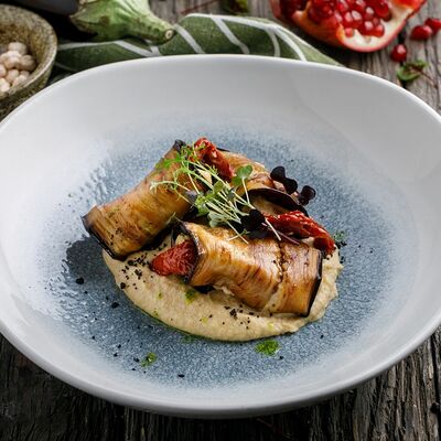 Хумус с рулетами из баклажанов в Двор Помидор по цене 360