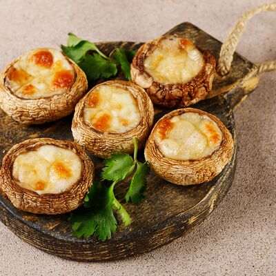 Шампиньоны с сыром в Говяdина по цене 390 ₽