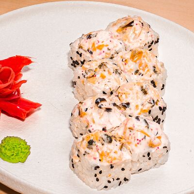 Запеченный ролл Бангкок в Суши Море Мото по цене 379 ₽