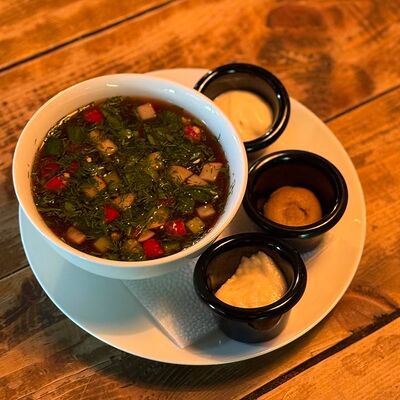 Окрошка мясная на квасе в Billy McDaniel по цене 180 ₽