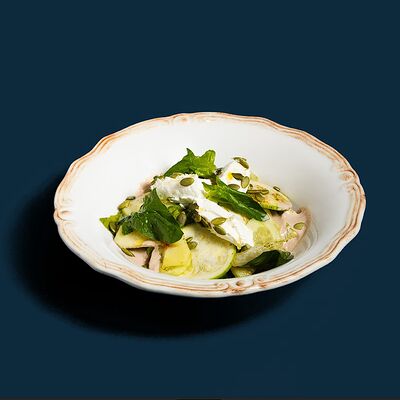 Салат Зеленый с молодым сыром в Дареджани по цене 3200 ₸