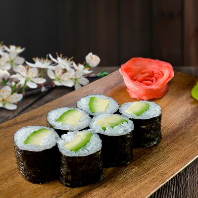 Классический ролл с авокадо в Вкусные Суши Premium по цене 150