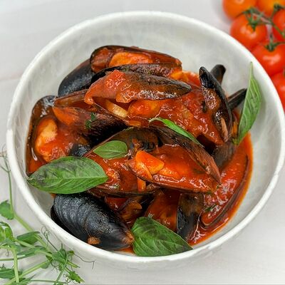 Мидии в томатном соусе в Сто друзей по цене 690 ₽