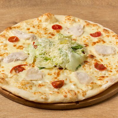 Пицца Цезарь в TeaRoom по цене 758 ₽