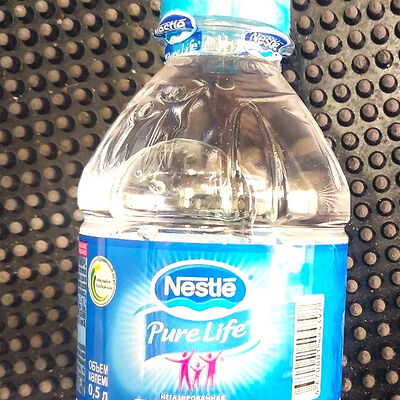 Вода Nestle без газа в Фараон по цене 75 ₽