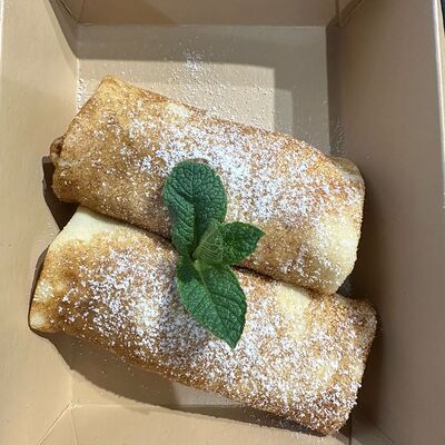Блинчики шоколадные с вишней и заварным кремом в Best Food Sochi кафе правильного питания по цене 340 ₽