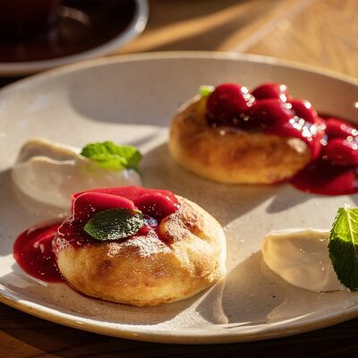 Сырники в Поль Бейкери по цене 540 ₽