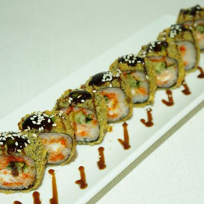 Горячий ролл филадельфияв СУШИSELL по цене 679 ₽