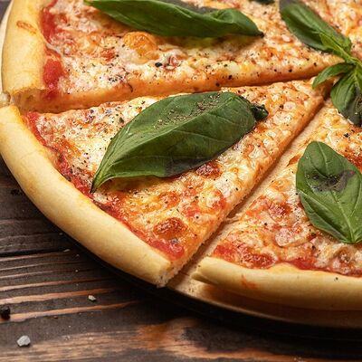 Пицца Маргарита в Седло по цене 495 ₽