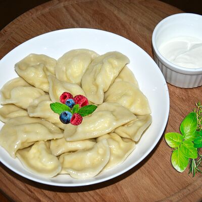 Вареники с творогомв Пельменная №1 по цене 485 ₽