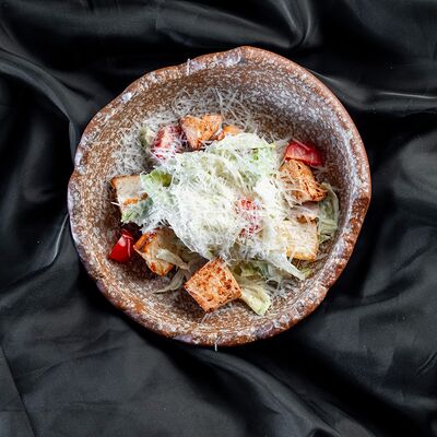 Цезарь с куриной грудкой грильв Gatsby по цене 660 ₽