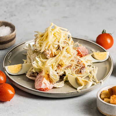 Салат Цезарь 200 гр в Has Kebab Halal Food по цене 430 ₽