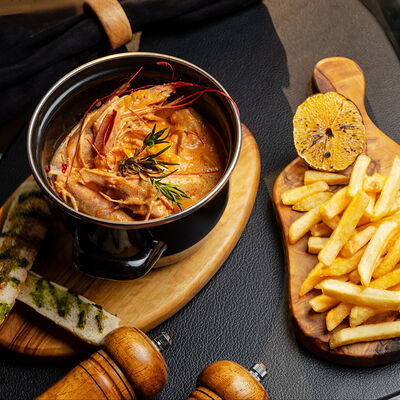 Лангустины с головой в соусе в Мидийная по цене 2850 ₽