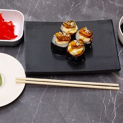 Ролл запечённый с мидиями в Сол Cити по цене 469 ₽