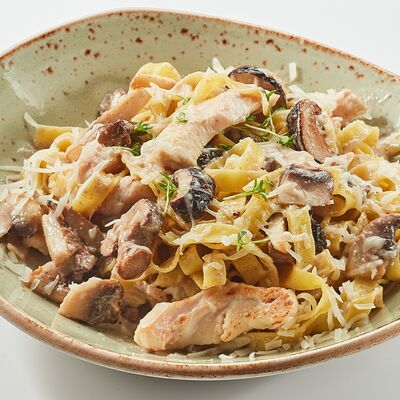 Паста Поло фунги в Room-cafe по цене 610 ₽