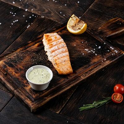 Стейк из норвежского лосося в Мангал по цене 720 ₽