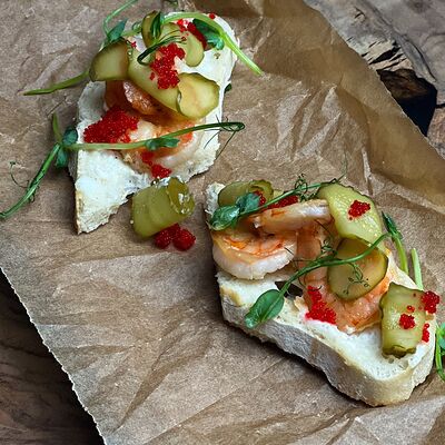 Брускетта с креветкой в Мята signature 2ФР по цене 660 ₽