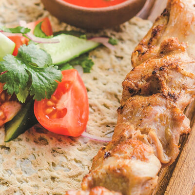 Шашлык из куриного бедра в Двор Помидор по цене 490