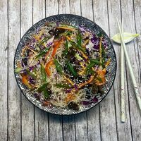 Салат Чапчхе в Sushi Favorite