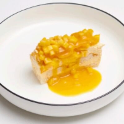 Манго-кейк с муссом и кусочками мангов Benedict breakfast & lounge по цене 560 ₽