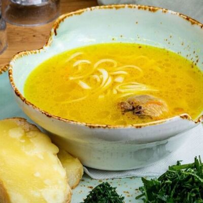 Лапша куриная по-домашнемув Lariote по цене 690 ₽