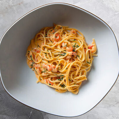 Спагетти в биске из раков с креветками в КрабыКутабы по цене 960 ₽