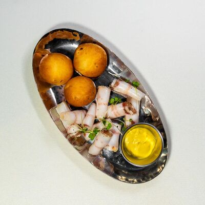 Кубанское сало с картофельными пирожками в Гоголь по цене 580 ₽