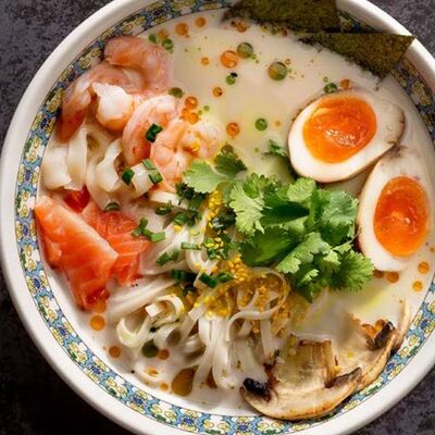 Рамен с морепродуктами в Хариzма по цене 690