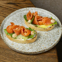 Брускетта с красной рыбойв БарТо