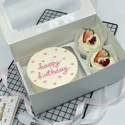 Бенто-торт Happy Birthday с розовыми сердечками и Капкейки на День рождения в Cosmo Сakery по цене 2800 ₽