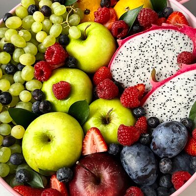 Фруктовая коробочка розоваяв Libukett Либукетт по цене 3900 ₽