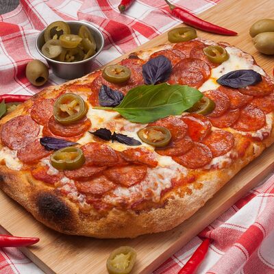 Чоризо и халапеньо в Perotti Pizza по цене 615 ₽