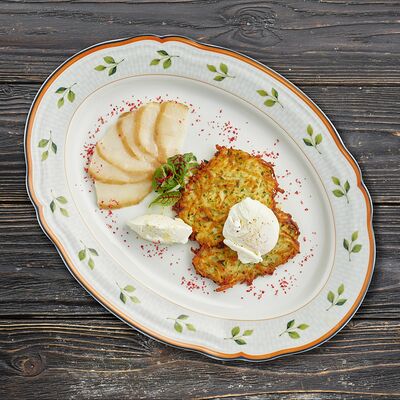 Картофельные драники с яйцом пашот и палтусом холодного копчения в Fermа по цене 1100 ₽