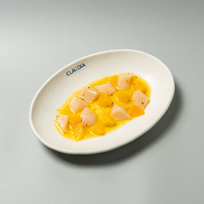Крудо гребешок, апельсин в Claudia по цене 1200 ₽
