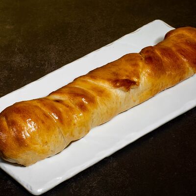 Сосиска с сыром в Домашняя кулинария по цене 185 ₽