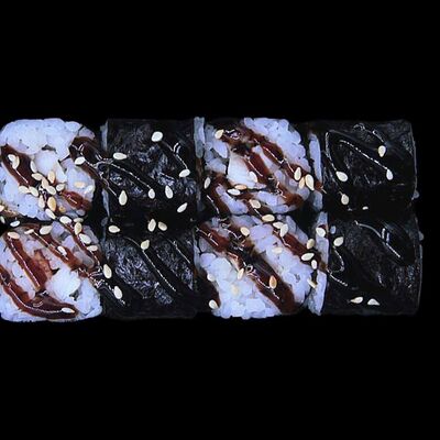 Ролл с угрём в Суши Панда по цене 365 ₽