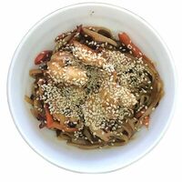 Лапша Wok с курицей в Бегемот