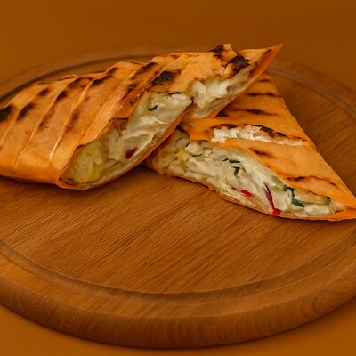 Шаурма с курицей в Кебабз по цене 290 ₽