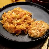 Тушеная капуста с куриным шницелем в Папины блины