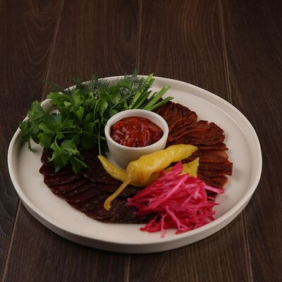 Суджук, бастурма в Mis по цене 1190 ₽