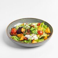 Салат с тыквой и сыром страчателла в Kitchen