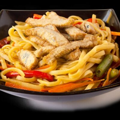 Вок со свининой в соусе барбекю в Винъярд по цене 420 ₽