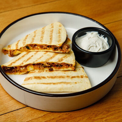 Кесадилья в Папины бургеры по цене 549 ₽