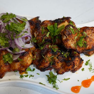 Шашлык из куриного бедра в Шашлык Хаус по цене 570 ₽