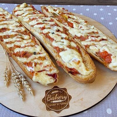 Пицца багетная в Bakery по цене 120 ₽