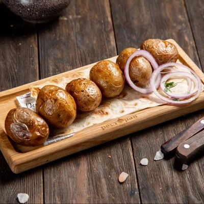 Картофель молодой на мангале в Шашлык Хаус GRILL&PIZZA по цене 391 ₽